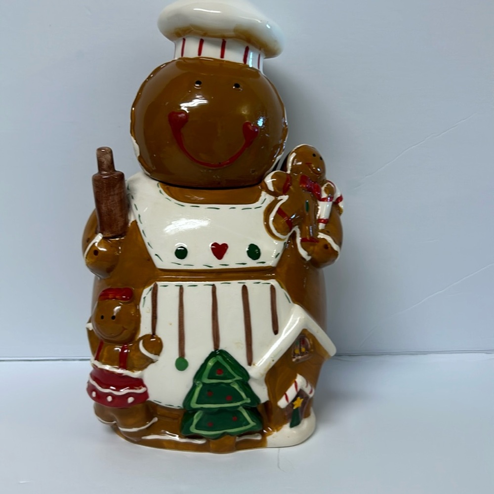 Gingerbread man cookie jar